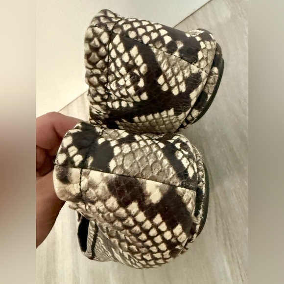 Tory Burch Women's RARE Minnie Snakeskin-Embossed Leather Ballet Flats Size 7.5 - Picture 6 of 8